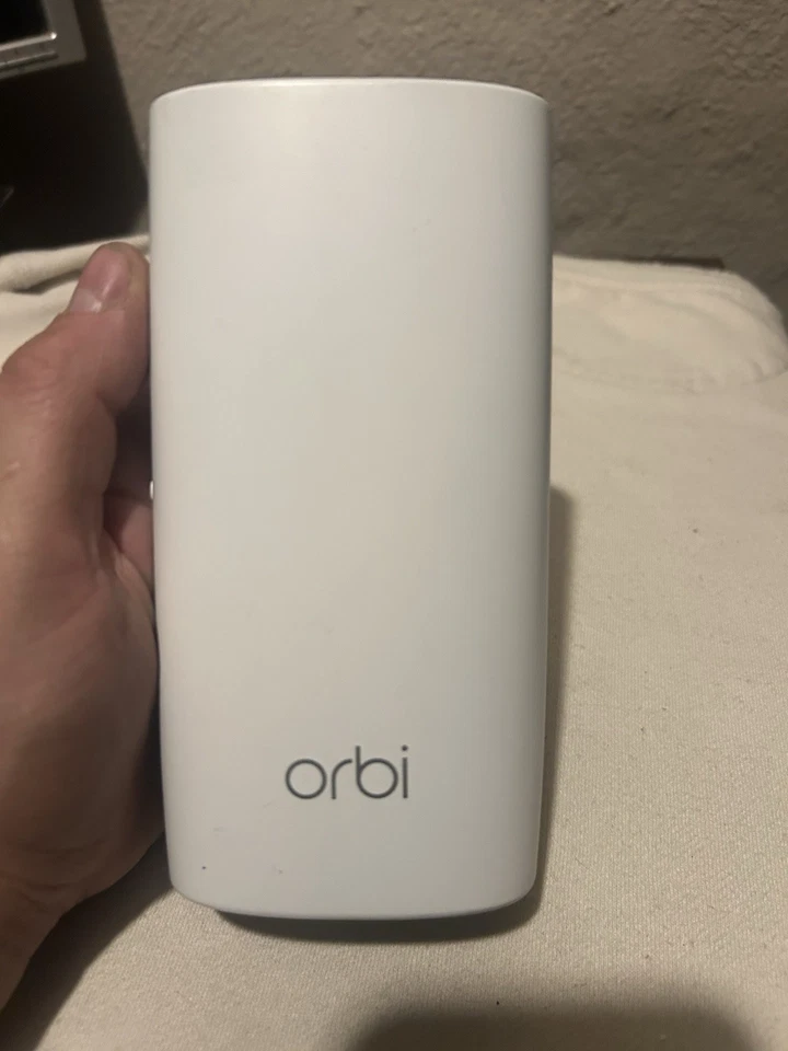 NETGEAR Orbi AC2200 Wall-Plug Whole Home Mesh WiFi Satellite Extender (RBW30) - Image 1 of 1