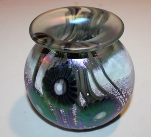 Robert Eickholt Signed Iridescent  Vase Studio Art Glass -2007 - MINT CONDITION! - Picture 1 of 12