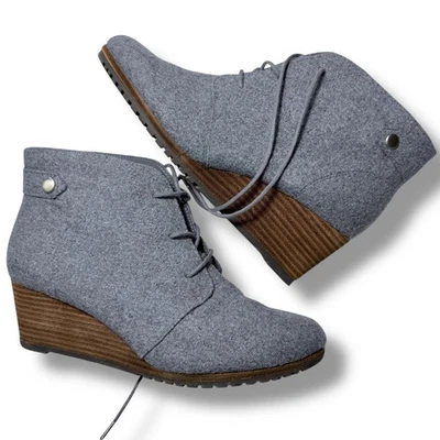 EUC Dr. Scholls Conquer Gray Fabric Wedge Ankle Booties Women's Size 9W - Image 1 of 4