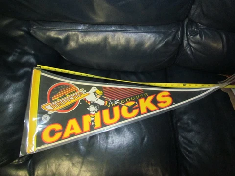 VINTAGE VANCOUVER CANUCKS PENNANT by WINCRAFT NHL Cover