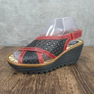 Sandalias Fly London Ynes Cuñas 37 6 Negro Rojo Cuero Perforado Punta Abierta Recorte - Imagen 1 de 14
