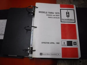 1965-75 OLDSMOBILE ALL SERIES ORIGINAL FACTORY CHASSIS BODY PARTS TEXT CATALOG - Picture 1 of 8