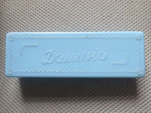 Vintage Plastic / Bakelite? dominoes Blue Box - Picture 1 of 7