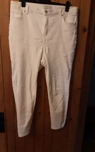 White Soft Cotton Jeans Size 20 - Picture 1 of 4