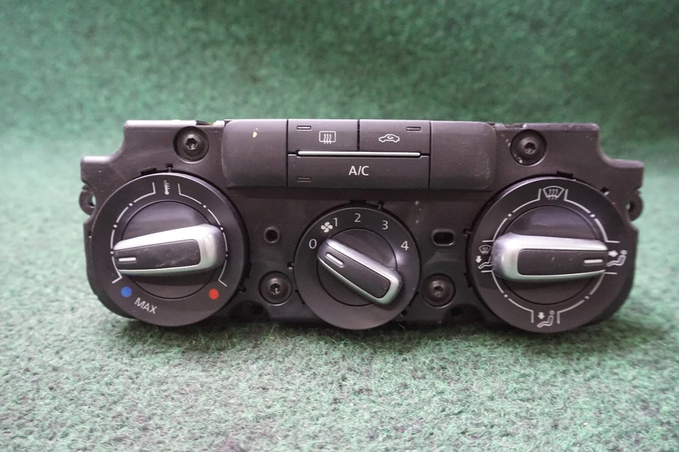 2010 2011 2012 13 14 15 16 17 18 VOLKSWAGEN JETTA AC Control OEM 5C1 819 045 Foto 1 de 4