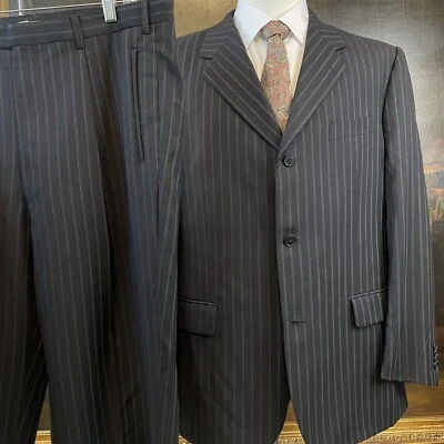 Gianni Uomo 44R 38 x 30 2Pc Super 120's Wool Black Pinstriped 3Btn Suit - Image 1 of 4