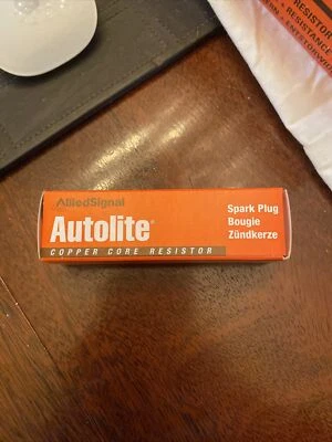 AUTOLITE 102 Copper Resistor Spark Plug (102) - Image 1 of 4