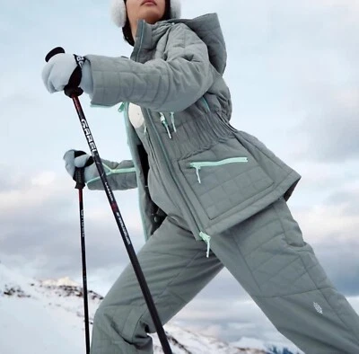 NUEVA Chaqueta de Esquí Free People FP Movement Toda Preparada M Abrigo Verde Medio Parka Foto 1 de 3