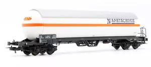 L.S. MODELS 'HO' GAUGE 30 189 SNCF 'NAPHTACHIMIE' BOGIE TANK WAGON - Picture 1 of 3