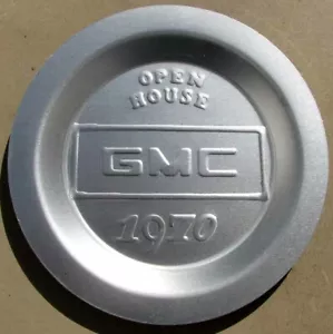 NOS 1970 GMC ADVERTISING ASHTRAY Buick Cadillac Chevy Oldsmobile Pontiac #H474 - Picture 1 of 5