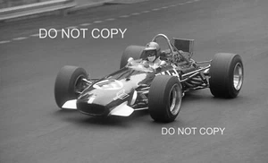 PIERS COURAGE FRANK WILLIAMS BRABHAM BT26 1969 MONACO GP PHOTOGRAPH 30X20CM 12X8 - Picture 1 of 1