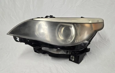 Conjunto de faros de xenón delanteros izquierdo BMW 525I 2005-2007 Foto 1 de 4