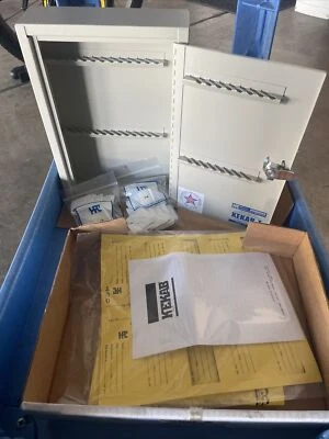 HPC KEKAB-40 KEYKAB KEY CONTROL SYSTEM, 40 KEY CABINET Beige - Image 1 of 2