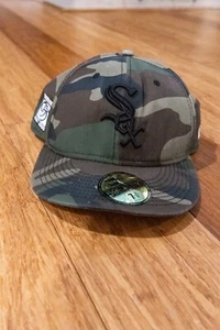 New Era 59 Fifty Chicago White Sox Green Camo Metal Fitted Hat SZ 7 3/8 Men’s - Picture 1 of 10