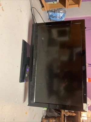 TV Dynex de 24 pol. com Roku - Imagem 1 de 4