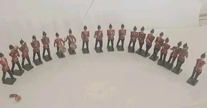 Britain Toy Soldiers--THE ROYAL MARINES BAND 1960s Red Red Jacket 20 Pcs - Picture 1 of 24