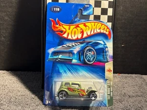 1/64 HOT WHEELS 1932 FORD VICKY TATTOO #119 TAT RODS 2/5 GREEN - Picture 1 of 2