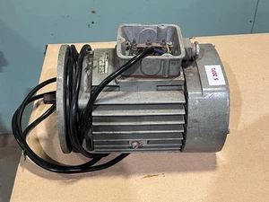 S2071 IMI Fit Ø: 110 mm Flansch Außendurchmesser: 160 mm Welle: 14 mm 550 W 380/220 V 2800 U/min Motor - Bild 1 von 1