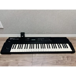 Roland XP-10 Synthesizer Black keyboard Music Instruments - Picture 1 of 11