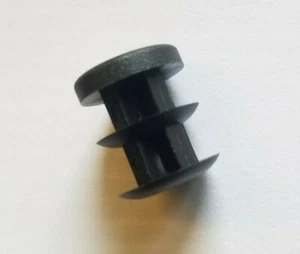 9283K17 Snap-in round plugs tube end cap pack of 20 - Picture 1 of 4