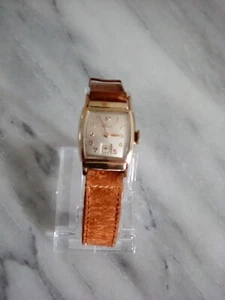 VINTAGE RECORD 102 17 JEWELS MEN'S WATCH - Picture 1 of 7