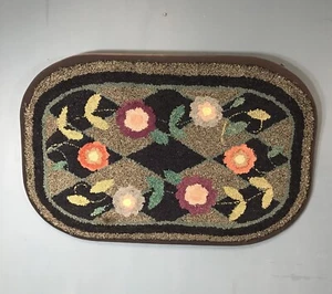 Antique Country Primitive Hooked Rug Mounted 49" x 31" - Picture 1 of 9