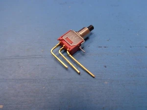 1) TP12MS9ABE PUSH BUTTON SWITCH SPDT ON MOM RIGHT ANGLE THROUGH HOLE EPOXY SEAL - Picture 1 of 4