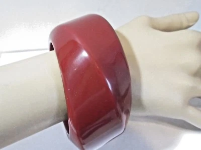 BRAZALETE BRAZALETE MOLDEADO RESINA COLOR ROJO OSCURO PASARELA DOBLE ANCHO Foto 1 de 4