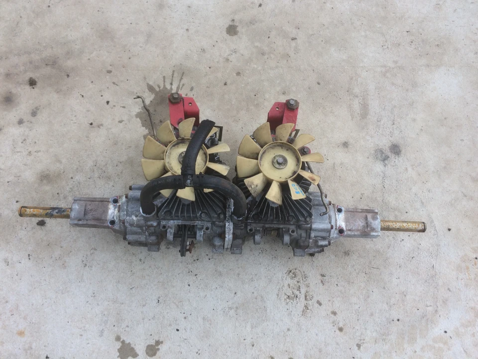 Conjunto de transmisión de eje hidráulico Toro Z118 79-2350 Eaton 781-016 616-Z 620-Z Foto 1 de 1