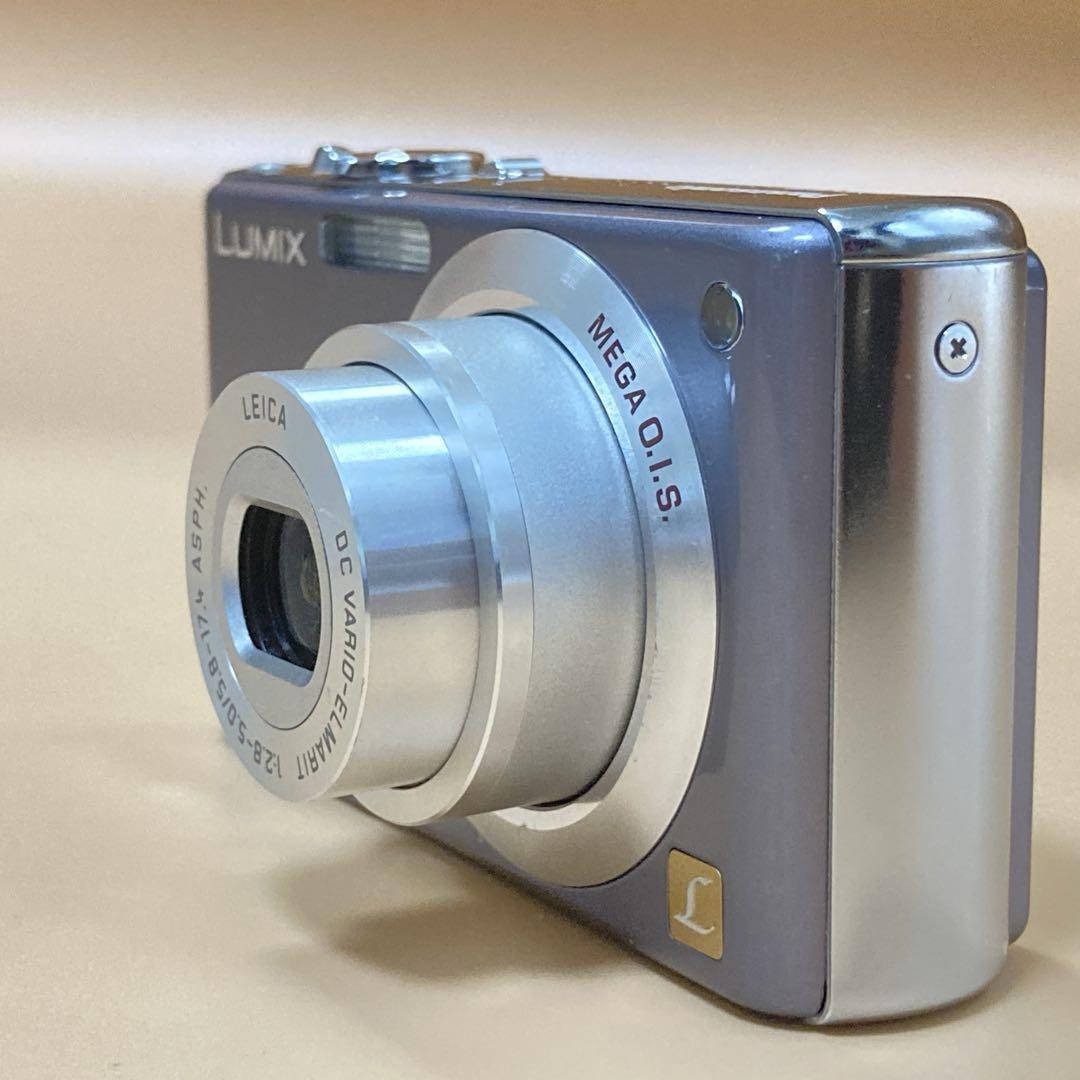 Panasonic LUMIX FX DMC-FX9 グレー Panasonic Lumix DMC-FX9 Digital Camera (Silver) DMCFX9S B&H