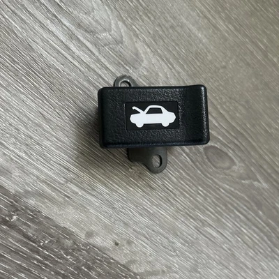 Palanca de liberación de capó Integra 90-93 usada OEM Acura LS GS RS Gs-R Foto 1 de 4