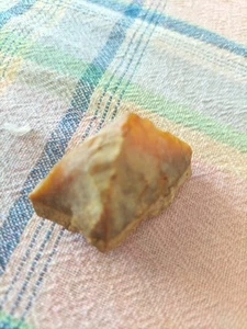 Silex Jaune Opale Plage De Royan 5cm Biface - Imagen 1 de 4