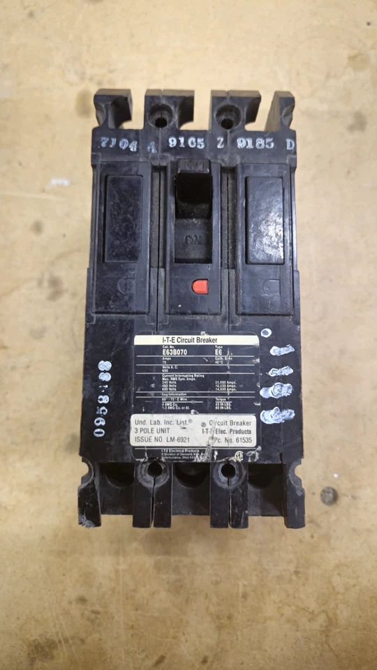 ITE E63B070 Bolt-On Circuit Breaker 70A 600V 3P 3PH E Used 70 AMP 3 Pole #2 - Image 1 of 2