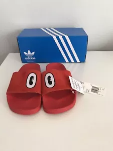 NWB ADIDAS RED SUEDE SLIDE GIRL'S KIDS SANDALS SIZE 4 US / UK 3 - Picture 1 of 11