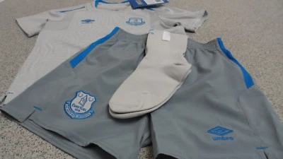 Umbro Everton Unisex Kid's Away Full Kit 2017 - 2018 (Shirt, Shorts & Socks)