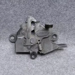 2005-2010 Scion TC Front Hood Latch Lock Release Mechanism OEM 76669 - Foto 1 di 3