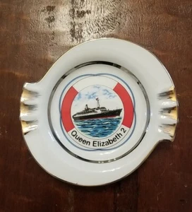 Cenicero de recuerdo Queen Elizabeth 2 adornado en oro 6" - Imagen 1 de 4