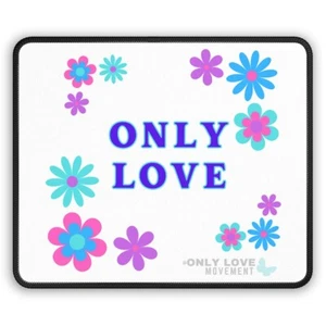 Alfombrilla de ratón para juegos ONLY LOVE de OnlyLove Movement - Imagen 1 de 5