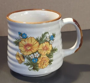 10 oz Flower Pottery Mug - Picture 1 of 6