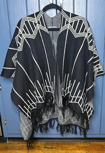 Black & Light Gray Poncho Cape Shawl One Size Fringe Trim Boho Lagenlook Goth - Picture 1 of 5