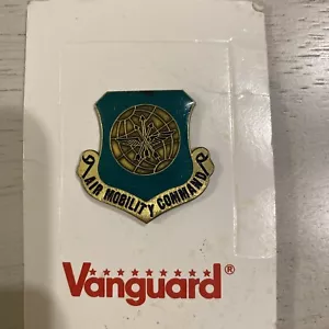 DISTINTIVO SPILLA BAVERO SCUDO COMANDO MOBILITÀ AEREA USA - Foto 1 di 3