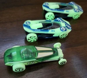 Lotto di 3" Hot Wheels 1:64 HW Glow Racers Warp Speeder Luminous 2015-2019 sfusi - Foto 1 di 7