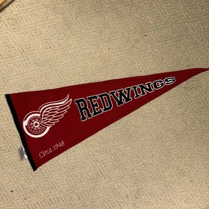 Detroit Red Wings Pennant Circa 1948 Winning Streak Wool Pennant 31" Embroidered - Picture 1 of 5