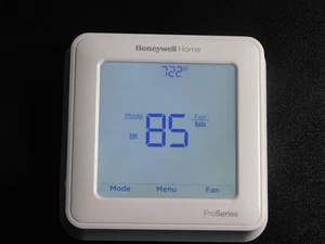 Honeywell T6 Pro Z-Wave Programmable Thermostat TH6320ZW2003 Tested - Picture 1 of 8