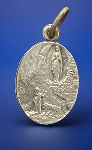 Vintage Catholic Our Lady Of Lourdes Small Silver Tone Religious Medal - Picture 1 of 3