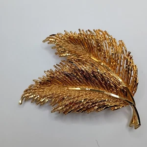 Vintage Mid Century Feather Goldtone 2 Feather Brooch Pin - Bild 1 von 13