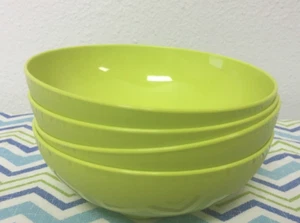 Tupperware Open House Salad Bowls 4 pc Set 24 oz Margarita Green #4794 New - Picture 1 of 3