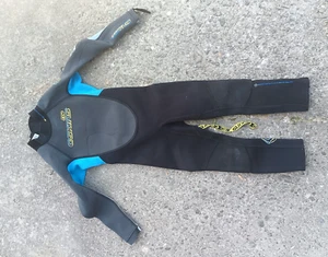 C-Skins XS (4) kids wetsuit - Picture 1 of 3