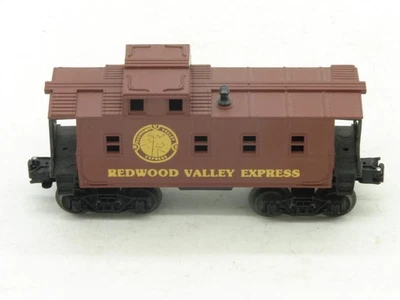 Lionel O Gauge O-27 Redwood Valley Express Caboose - Image 1 of 4