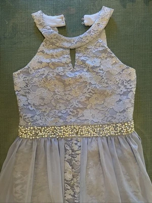 Vestido para niñas talla 12 periwinkle con detalles plateados y perlados Foto 1 de 4